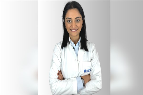 Bayındır Sağlık Grubu: "Dikkat! Tam diş eksikliğinde hibrit protez kullanabilirsiniz"