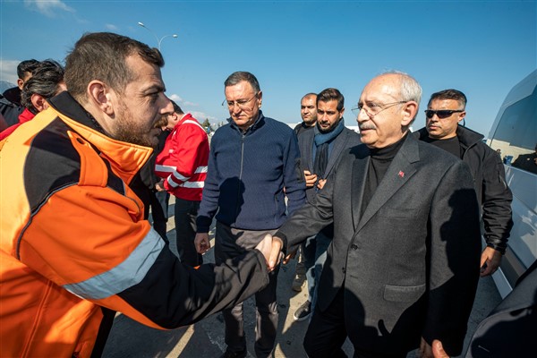 Kılıçdaroğlu'dan İzmir'in Hatay’daki koordinasyon merkezine ziyaret