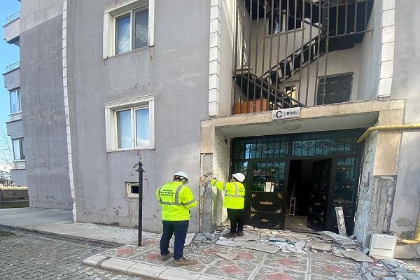 Mühendisler hasar tespit çalışmaları için İskenderun'a gitti