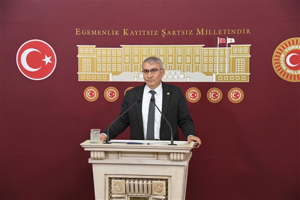 İYİ Partili Altıntaş: "Belli ki gençleri bir araya getirmekten korkuyorlar"