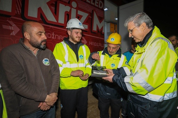 Başkan Yüce: "İki konteyner kenti en hızlı şekilde bitiriyoruz"