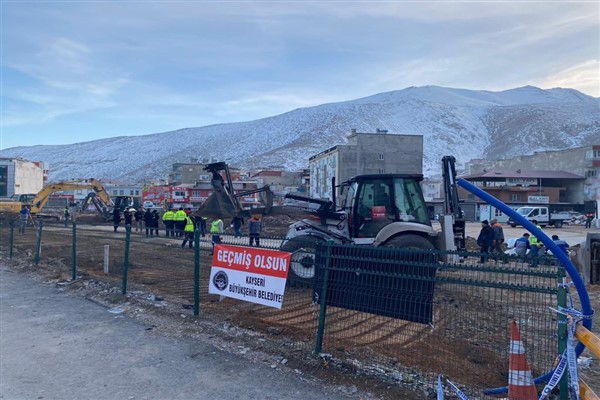 Kayseri Büyükşehir’in Elbistan'daki “Konteyner Çarşı” yapımı tüm hızıyla sürüyor