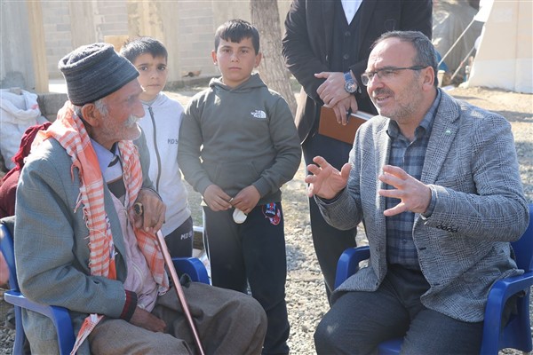 HÜDA PAR’lı Kaya, İslahiye’de depremzedelerle bir araya geldi