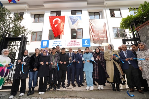 Üsküdar Belediyesi "ÜSMEK Mimar Sinan Kurs Merkezi"ni açtı