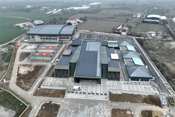 Bursa Gençlik Merkezi Sosyal Yaşam ve Spor Tesisleri'nde son aşamaya gelindi