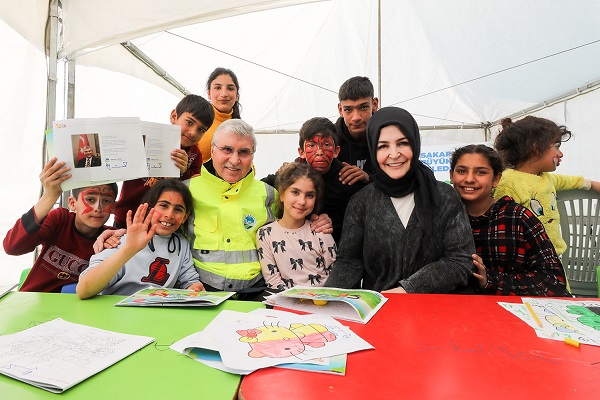 Başkan Yüce: "Çocuk gülerse dünya güler"
