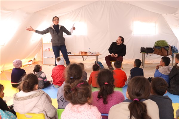 İBB, Hatay'da çalışmalarını sürdürüyor