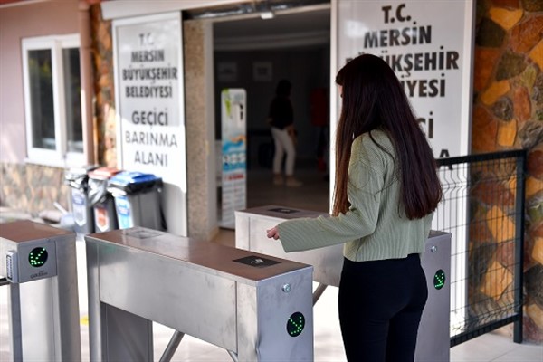 Mersin Davultepe Erkek Öğrenci Yurdu Geçici, Barınma Alanı’na dönüştürüldü