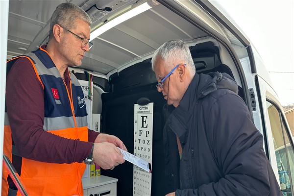 Konya Mobil Gözlük Aracı, Hataylı depremzedelere hizmet veriyor
