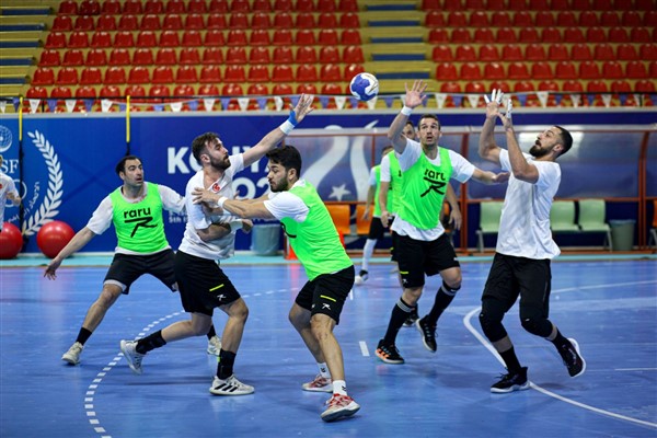 A Milli Erkek Hentbol Takımı, Lüksemburg maçı hazırlıklarını sürdürüyor