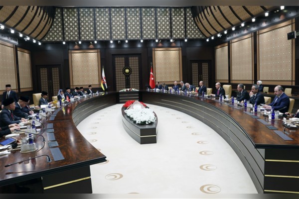 Cumhurbaşkanı Erdoğan, Brunei Darüsselam Sultanı ile heyetler arası görüşme gerçekleştirdi