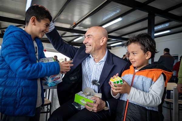 Başkan Soyer: "Tek dileğimiz dertlere derman olmak"