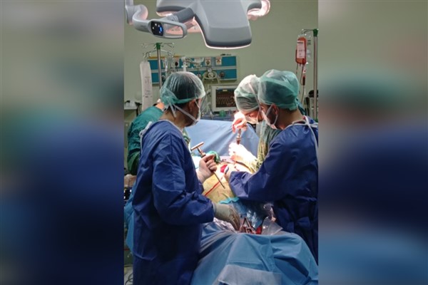 Şanlıurfa'da depremden etkilenen hastalar tedavi ediliyor