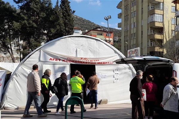 Hatay'ın Defne ilçesinde Afet Koordinasyon Merkezi oluşturuldu