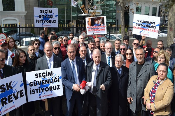 Özdağ: “Mavi boya bu seçimlerde kullanılana kadar her gün buradayız”