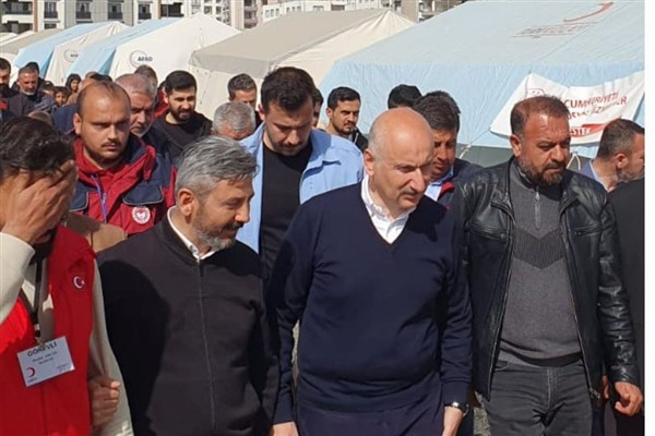 Bakan Karaismailoğlu, Kahta'da incelemelerde bulundu