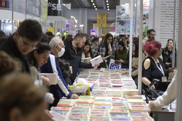 TÜYAP Kitap Fuarı,  Fuar İzmir’de kapılarını açtı