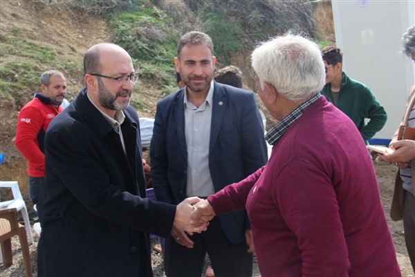 HÜDA PAR Sözcüsü Tanrıkulu: "Depremzedelere konteyner verilmeli"