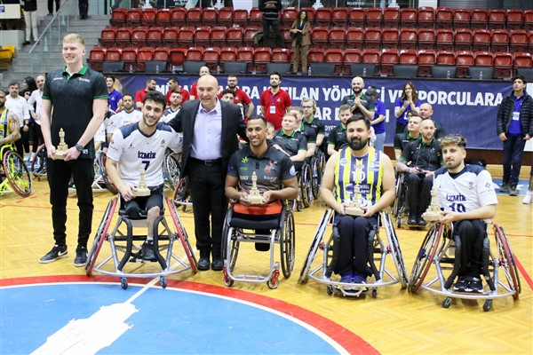 İzmir, EUROCUP 2'de tam not aldı