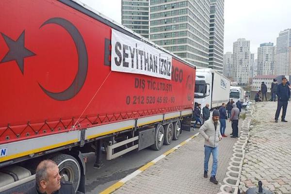 Deprem bölgesine 50 TIR’lık yardım malzemesi yola çıkıyor