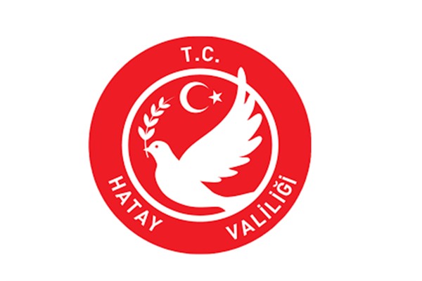 Hatay Valiliği'nden mezarlıktaki Türk bayraklarının sökülmesine ilişkin açıklama