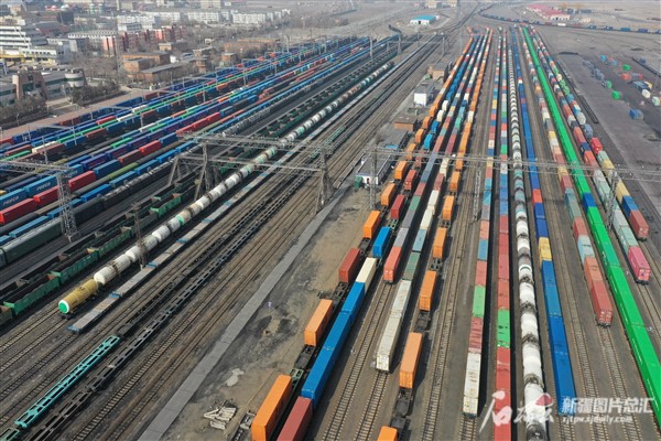 Xinjiang'ın dış ticaret hacmi yüzde 86,4 arttı