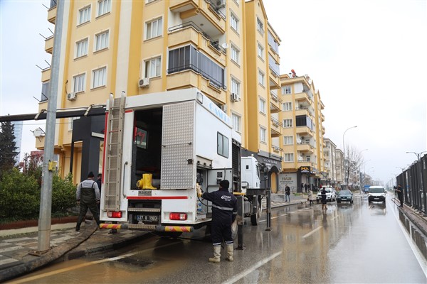GBB, kuvvetli yağışlarda 4 binin üzerinde personeliyle kentte nöbet tuttu