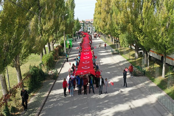 Eskişehir'de “Doğadan Şehre Cumhuriyet Yürüyüşü” gerçekleştirildi