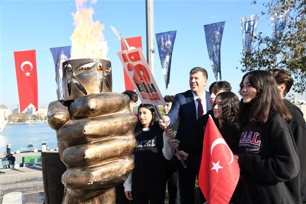 Cumhuriyet Meşalesi, 29 Ekim'e kadar yanmaya devam edecek