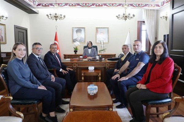 Vali Yiğitbaşı, PTT heyetini kabul etti