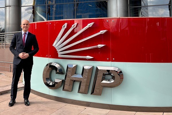 Serbes: "Milletimize hizmet noktasında her türlü göreve talibiz"