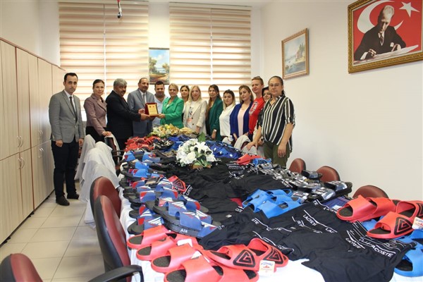 Hatay Muhtaç Çocukları Koruma Derneği'nden cezaevindeki çocuklara destek