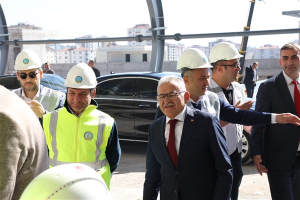 Başkan Büyükkılıç, Kayseri havalimanı çalışmalarını inceledi