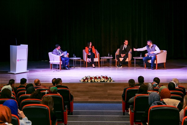 YETZ 2022’de metaverse ve eğitim teknolojilerine odaklanıldı