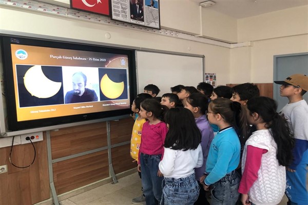 Kayserililer, Güneş tutulmasını canlı olarak izledi