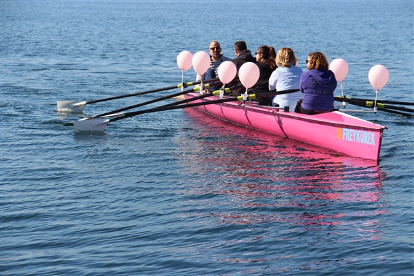 "Meme Kanserine Karşı Birlikte Kürek Çekiyoruz" etkinliği gerçekleştirildi