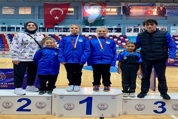 Sakarya masa tenisi sporcuları Türkiye Şampiyonası’na katılmaya hak kazandı