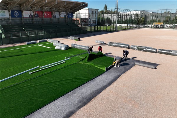 Bursa'daki futbol sahaları yenileniyor