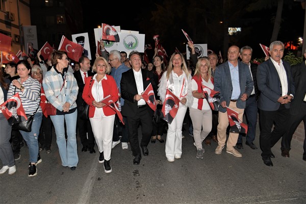 Bornova’da Cumhuriyet Bayramı kutlamaları