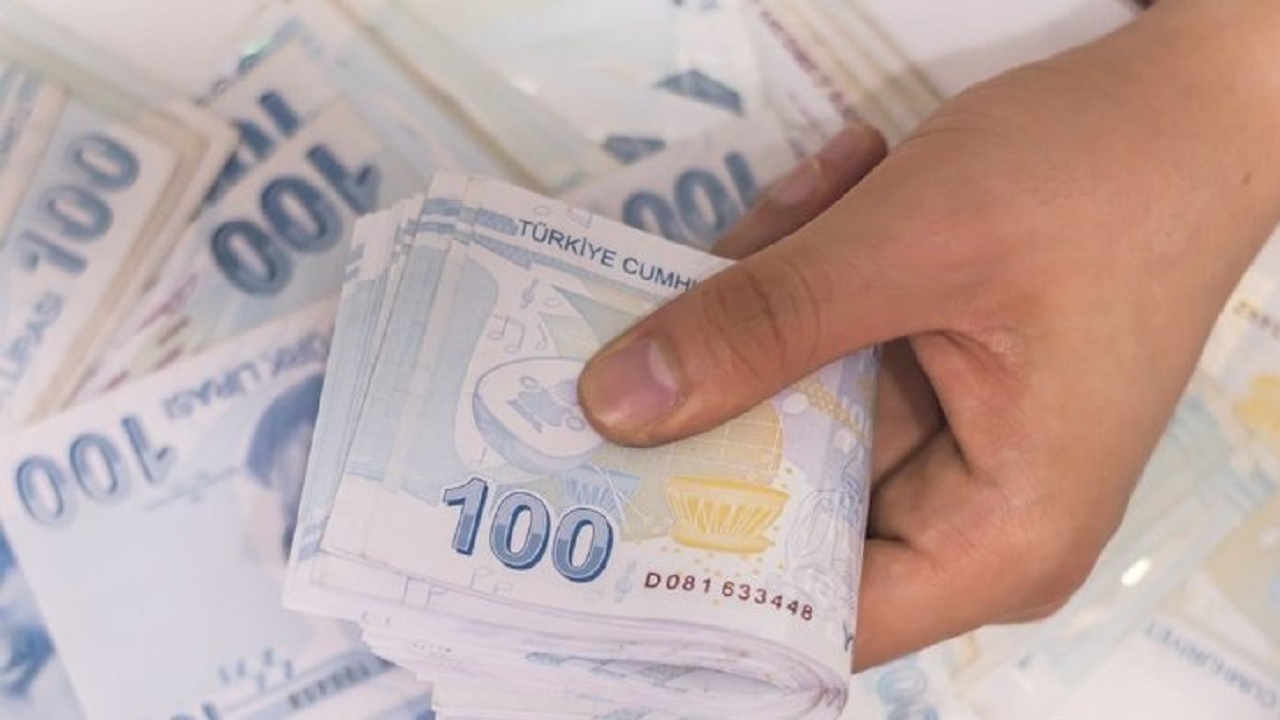 9.000 TL'lik ekstra ödeme 13:30'da hesaplara geçti! SSK, Bağkur emeklisini mutluluktan havalara uçuracak haber...