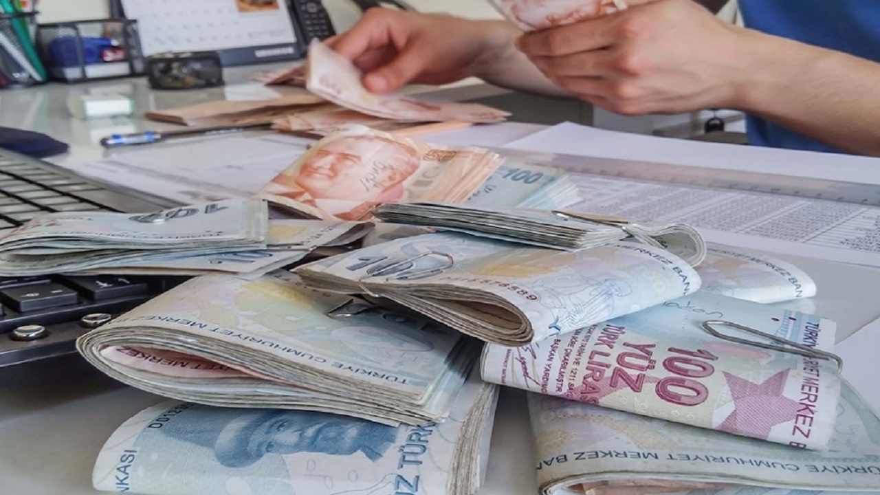 16,5 Milyon  Emekliye Sabah Saatlerinde DUYURULDU... Emekli maaşı 8.000 lira fazla ödenecek! 7.500 TL ve üstü alanlar...