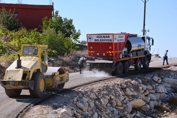 Gülnar'da yol çalışmaları