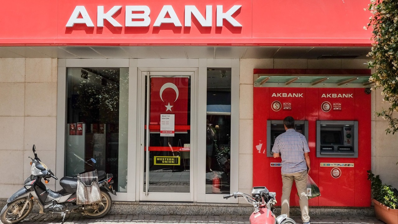 Akbank 17:00'de DUYURDU: TC Kimlik Numarasına Göre 20.000 Türk Lirası ile 100.000 TL arası Ödeme Yapılacak! Yarın Son Gün