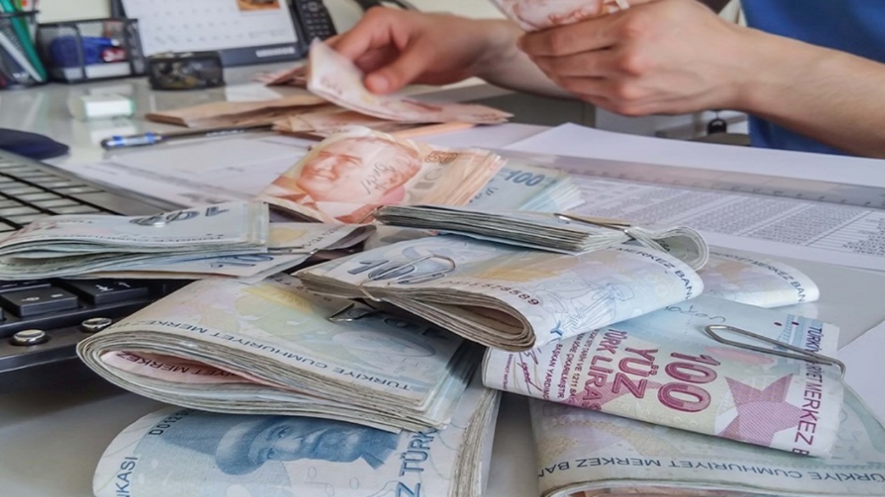 SON DAKİKA: Meclisten geçti her ay 5.098 TL takır takır ödenecek
