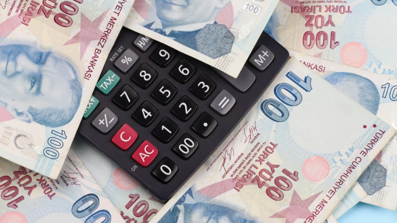 100 bin TL ihtiyaç kredisi faiz oranları ne kadar? 36 vadeli 100 bin TL geri ödemesi ne kadar?