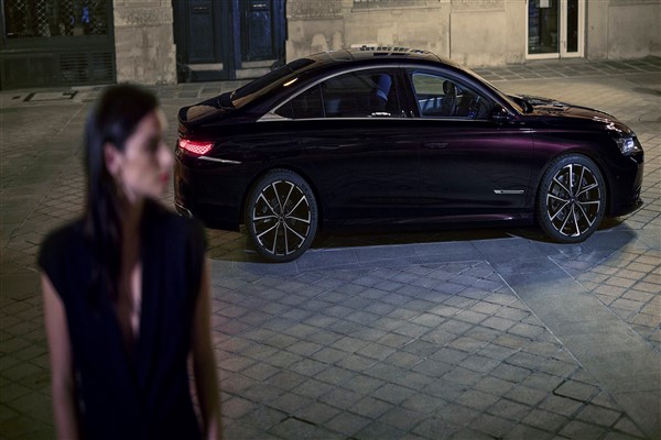 Stellantis, Paris Otomobil Fuarı’na elektrikli ürün gamıyla enerji kattı