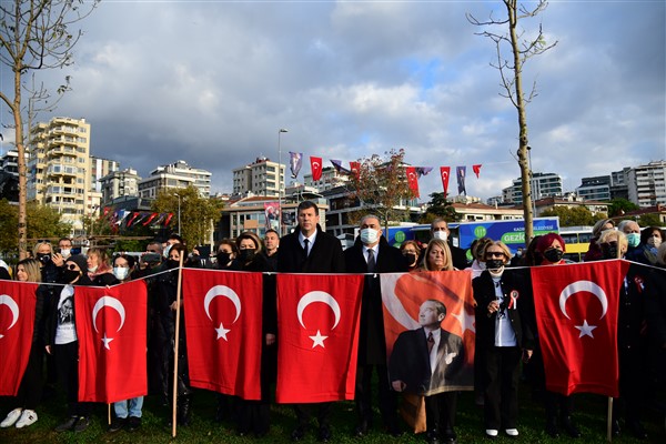 Kadıköy'de "Ata'ya Saygı Zinciri" oluşturulacak