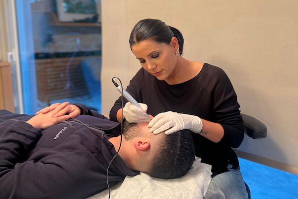 Eğitimsiz estetik uzmanları, estetik koçlarına talebi artırıyor