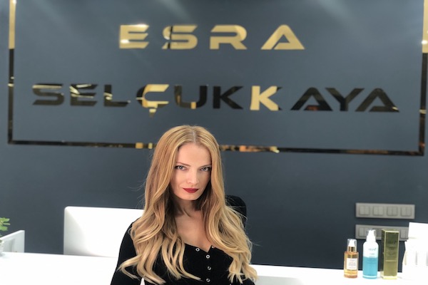 Kadın kuaförlerindeki erkek çalışanların egemenliği artıyor