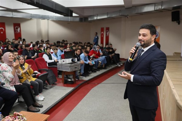 Kağıthane’den öğrencilere "Afet Farkındalık ve İlkyardım Eğitimleri"